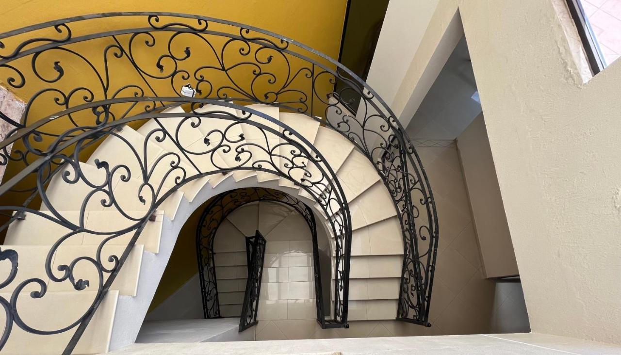 Villa Beautiful Private House In The Downtown With 3 Floors à Tepatitlan Extérieur photo